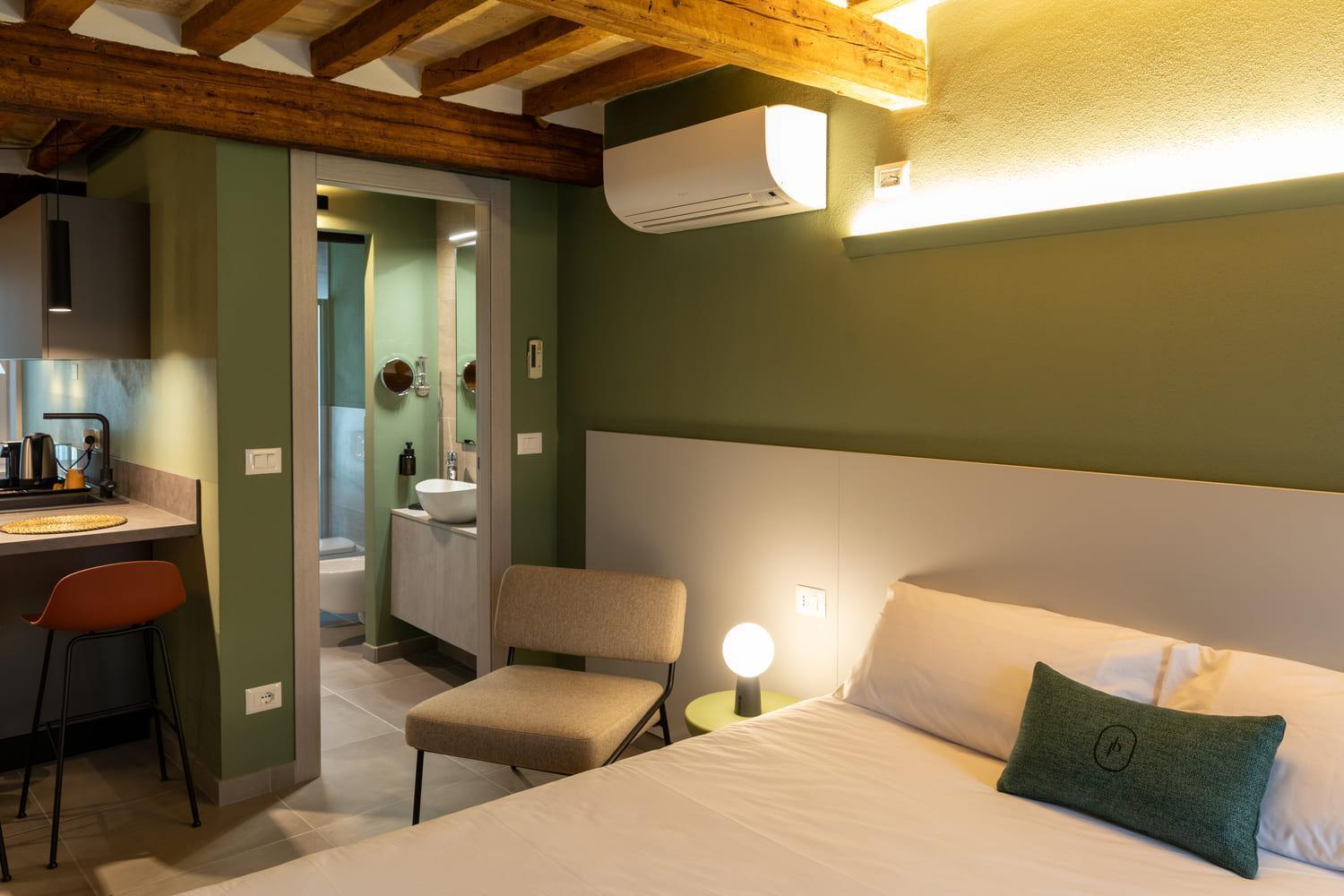 Palais Bernadette Aparthotel Parma Ngoại thất bức ảnh